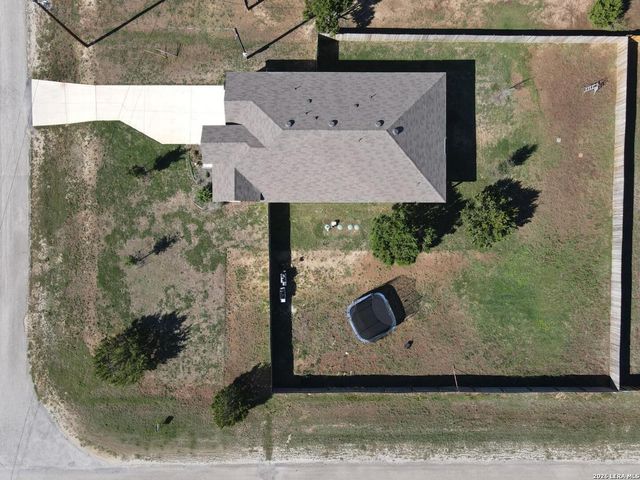 122 Desert Poppy, Bandera, TX 78003
