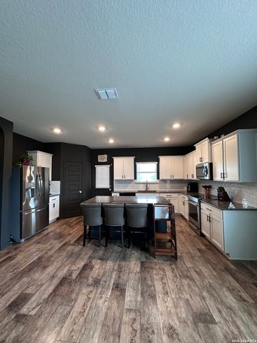 122 Desert Poppy, Bandera, TX 78003