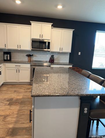 122 Desert Poppy, Bandera, TX 78003