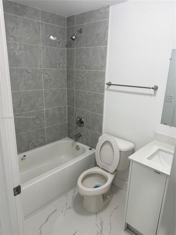 210 SW 3rd, Florida City, FL 33034