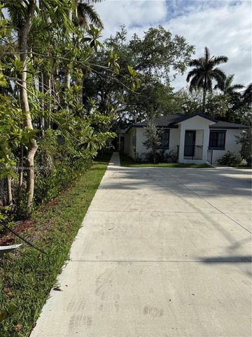 210 SW 3rd, Florida City, FL 33034