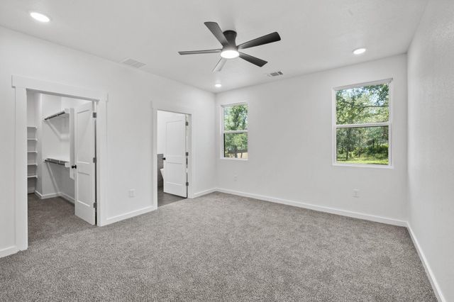 165 Nuuanu LN, Bastrop, TX 78602