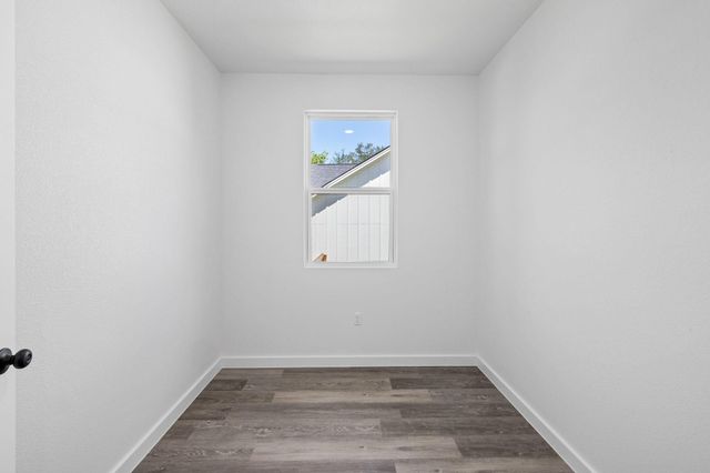 165 Nuuanu LN, Bastrop, TX 78602