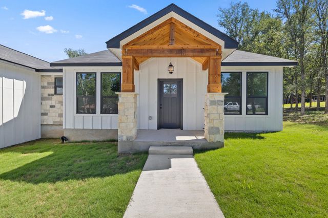165 Nuuanu LN, Bastrop, TX 78602