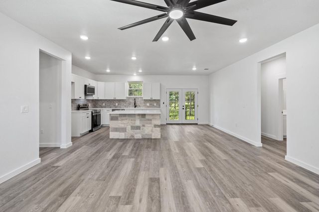 165 Nuuanu LN, Bastrop, TX 78602