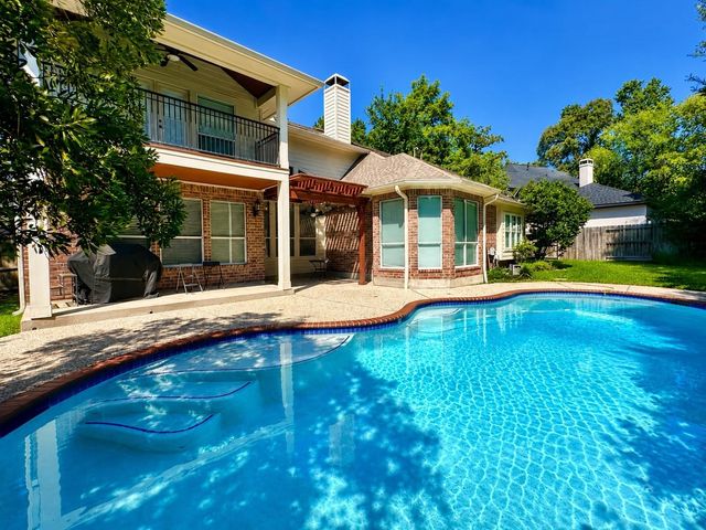 6 Meadow Rose Place, The Woodlands, TX 77382