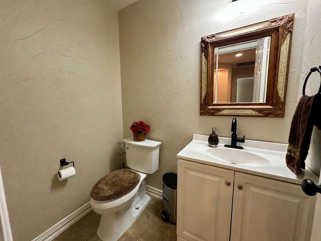 6 Meadow Rose Place, The Woodlands, TX 77382