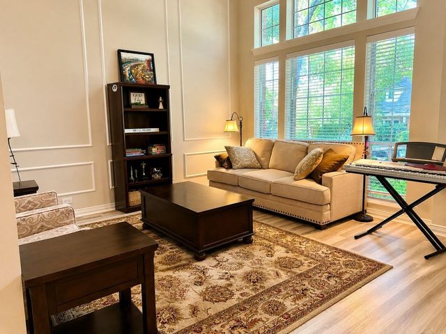 6 Meadow Rose Place, The Woodlands, TX 77382