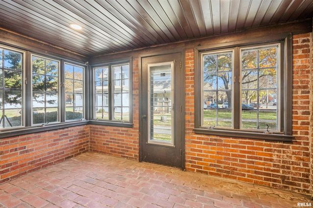 314 W 3RD Street, Prophetstown, IL 61277