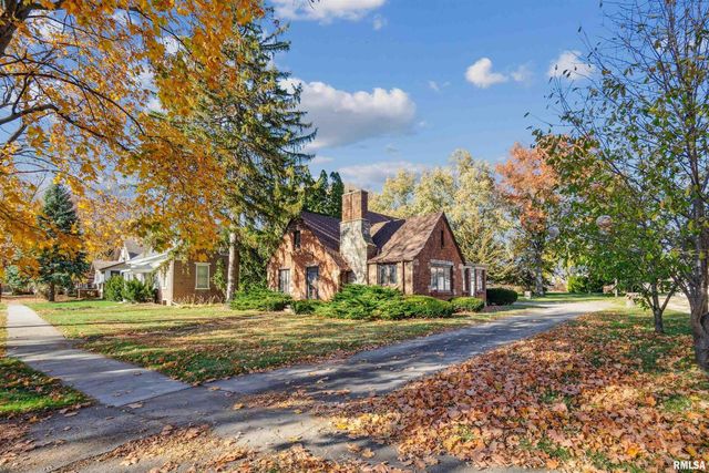 314 W 3RD Street, Prophetstown, IL 61277