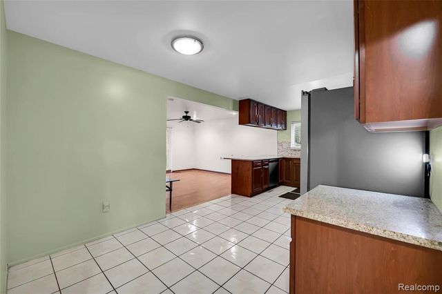 27665 Aberdeen Street, Southfield, MI 48076