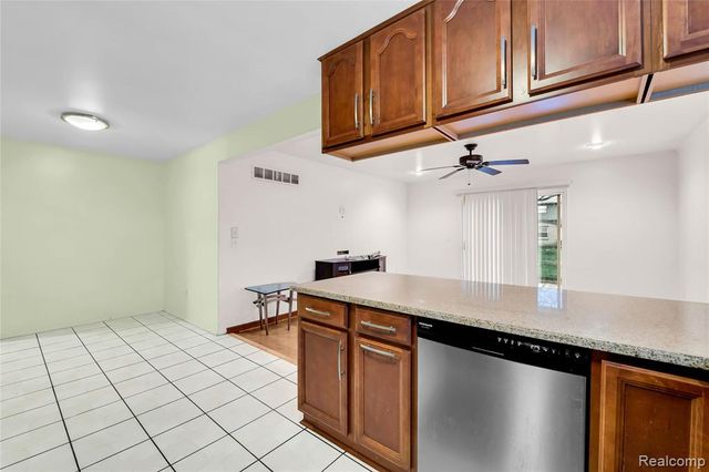 27665 Aberdeen Street, Southfield, MI 48076