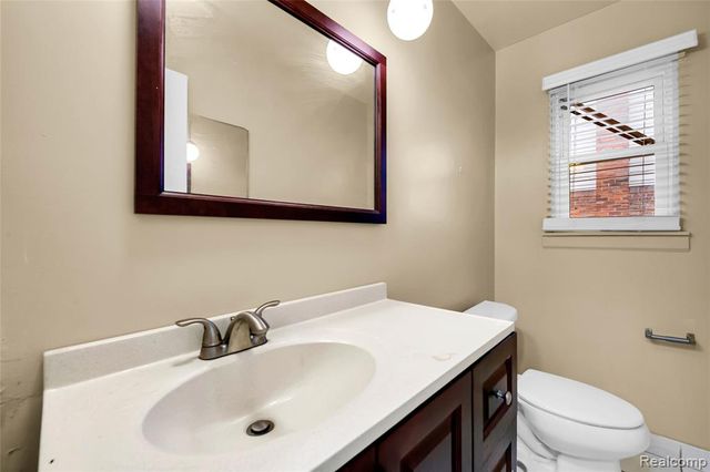 27665 Aberdeen Street, Southfield, MI 48076