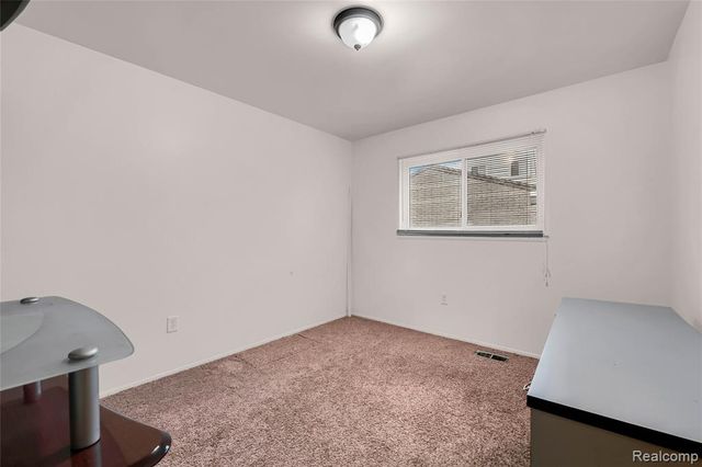 27665 Aberdeen Street, Southfield, MI 48076