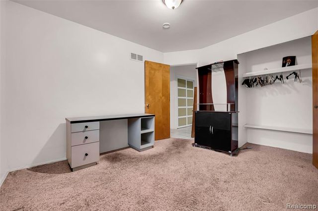 27665 Aberdeen Street, Southfield, MI 48076