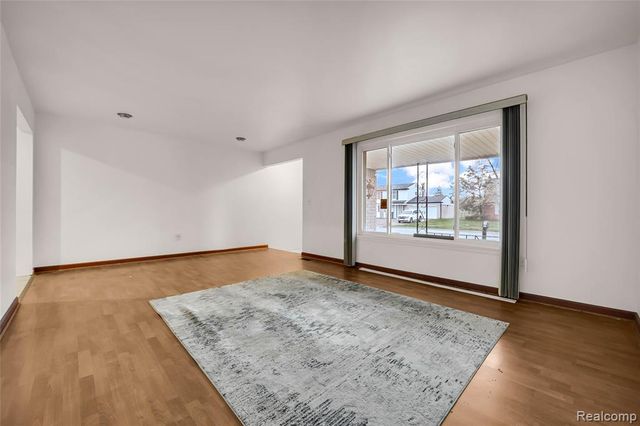 27665 Aberdeen Street, Southfield, MI 48076