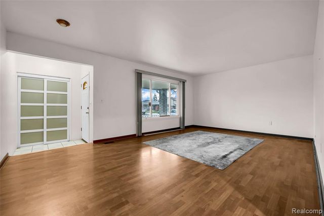 27665 Aberdeen Street, Southfield, MI 48076
