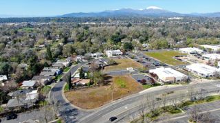 390 Hartnell Avenue, Redding, CA 96002