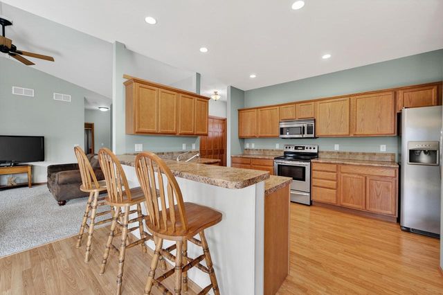 409 Coyle Parkway, Cottage Grove, WI 53527