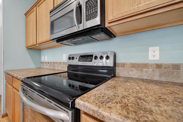 409 Coyle Parkway, Cottage Grove, WI 53527