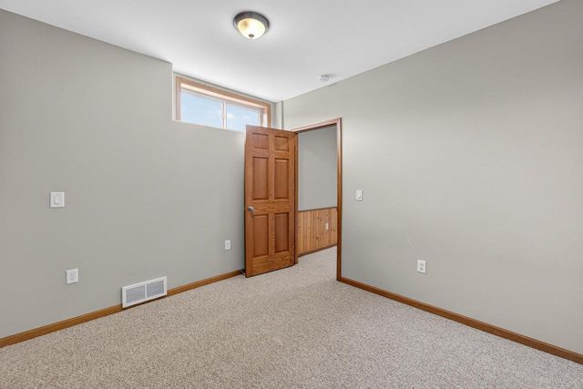 409 Coyle Parkway, Cottage Grove, WI 53527
