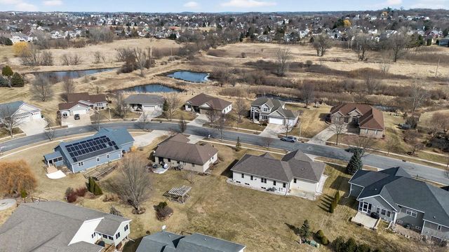 409 Coyle Parkway, Cottage Grove, WI 53527