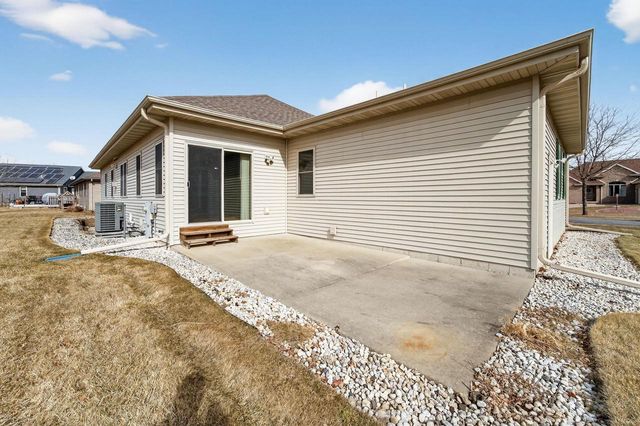 409 Coyle Parkway, Cottage Grove, WI 53527