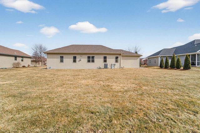 409 Coyle Parkway, Cottage Grove, WI 53527