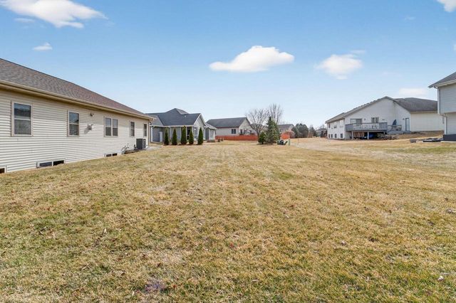 409 Coyle Parkway, Cottage Grove, WI 53527