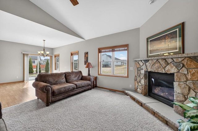 409 Coyle Parkway, Cottage Grove, WI 53527