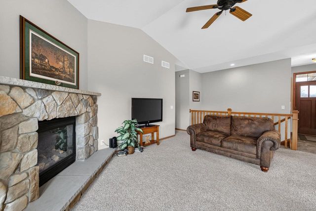 409 Coyle Parkway, Cottage Grove, WI 53527