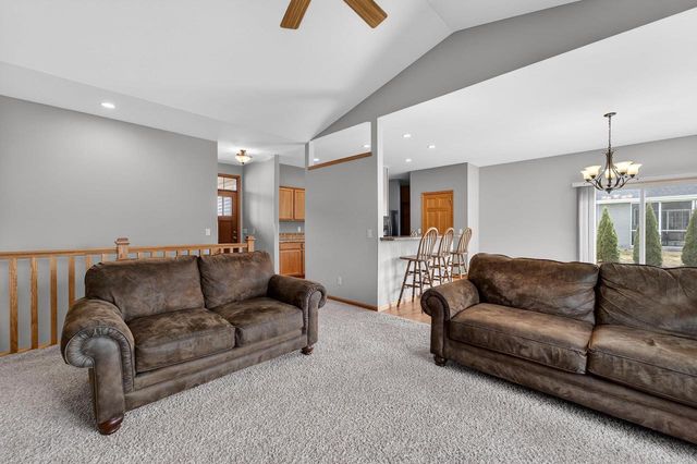 409 Coyle Parkway, Cottage Grove, WI 53527
