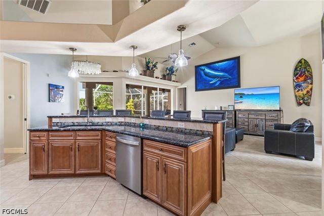 8348 Southwind Bay CIR, Fort Myers, FL 33908