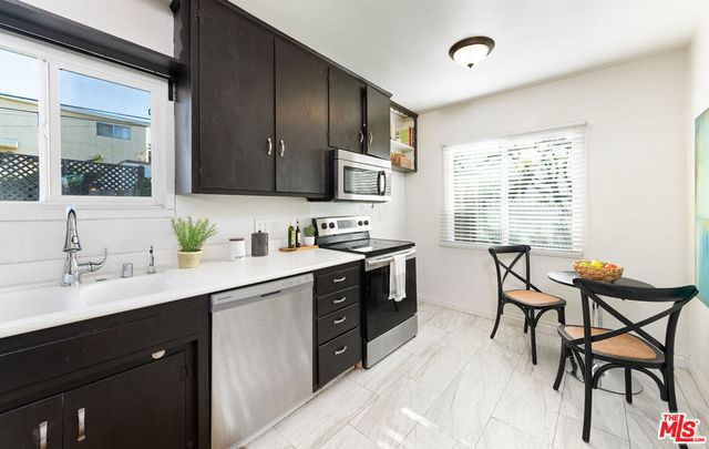 3652 Kelton Avenue, Los Angeles, CA 90034