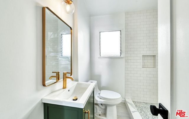 3652 Kelton Avenue, Los Angeles, CA 90034