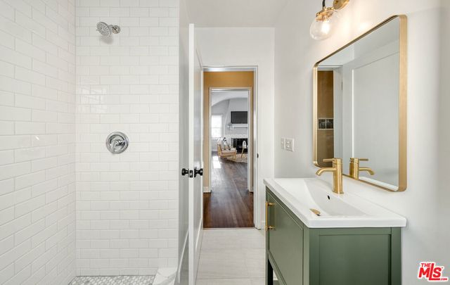 3652 Kelton Avenue, Los Angeles, CA 90034