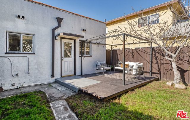 3652 Kelton Avenue, Los Angeles, CA 90034