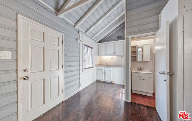 3652 Kelton Avenue, Los Angeles, CA 90034