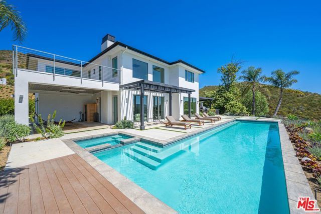 33303 Hassted Drive, Malibu, CA 90265