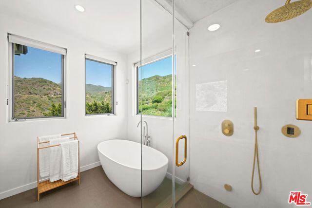 33303 Hassted Drive, Malibu, CA 90265