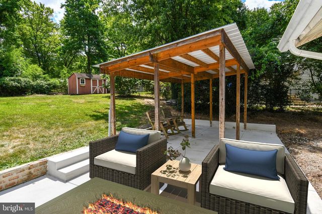 5523 HALWIS ST, Alexandria, VA 22303