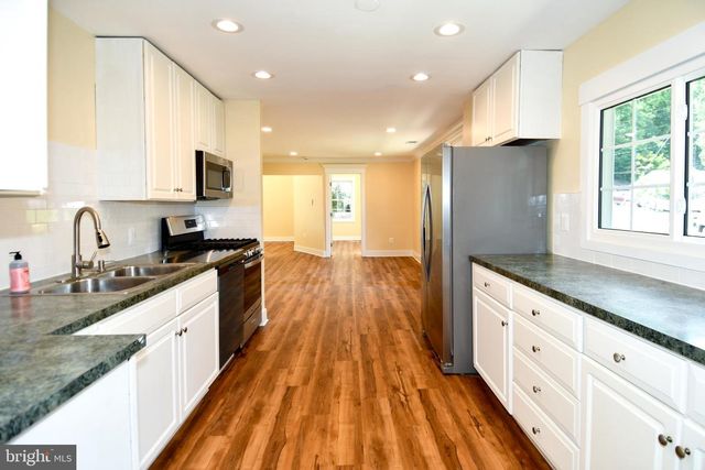 5523 HALWIS ST, Alexandria, VA 22303