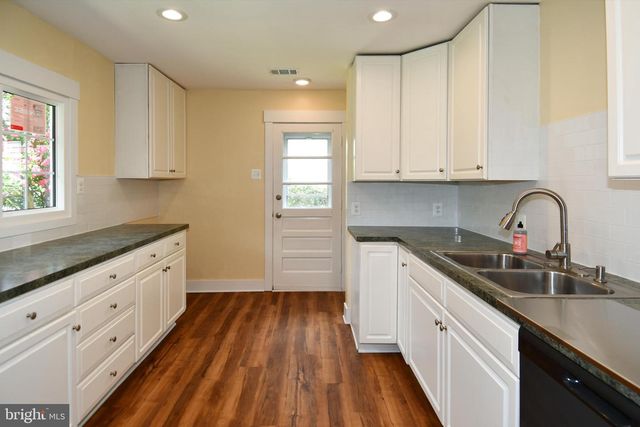 5523 HALWIS ST, Alexandria, VA 22303