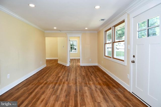 5523 HALWIS ST, Alexandria, VA 22303
