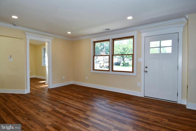 5523 HALWIS ST, Alexandria, VA 22303
