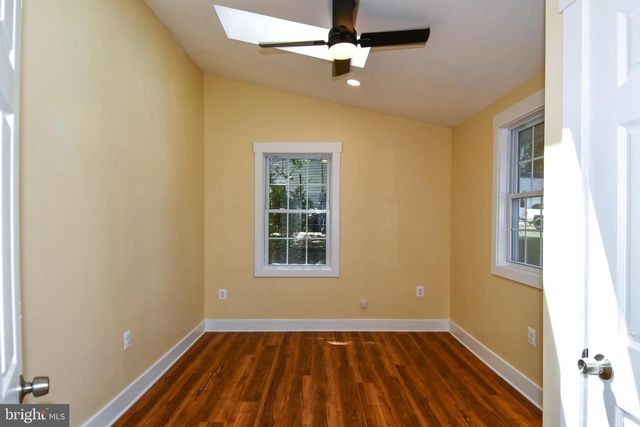 5523 HALWIS ST, Alexandria, VA 22303