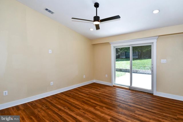 5523 HALWIS ST, Alexandria, VA 22303