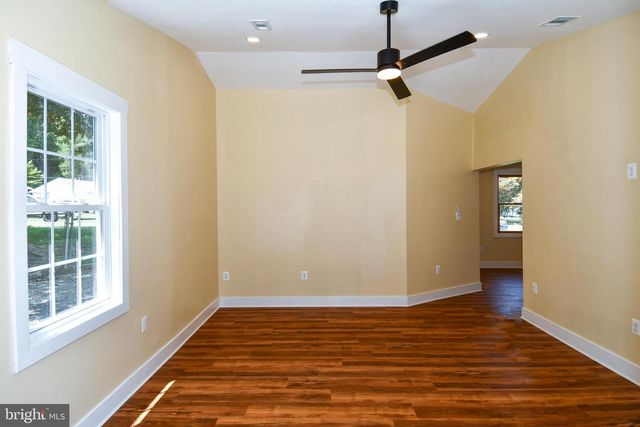 5523 HALWIS ST, Alexandria, VA 22303