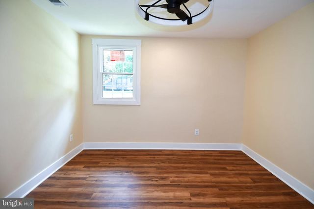5523 HALWIS ST, Alexandria, VA 22303