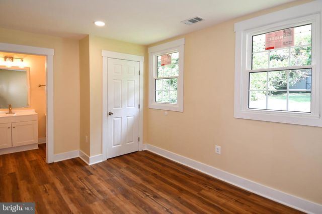 5523 HALWIS ST, Alexandria, VA 22303